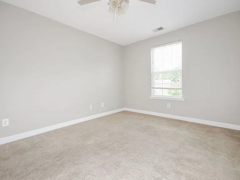 233 Maywood Dr — Photo 13