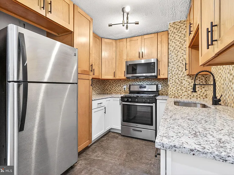 16 S Van Dorn St #506 — Photo 17