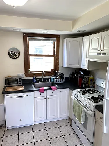 359 Columbia St Photo 1
