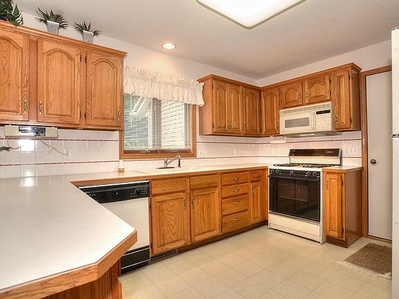 5th image of 4286 Redbush Dr SW