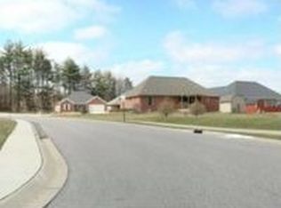 5731 Quakerbridge Dr, Evansville, IN 47711