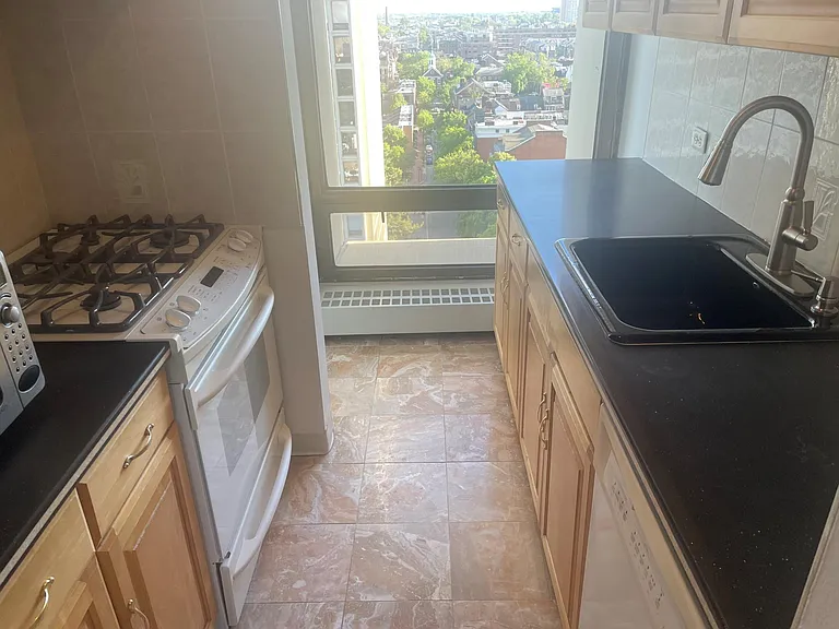 200 Locust St #11G — Photo 8