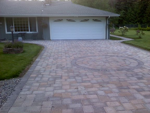 brick inlay driveway