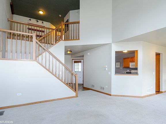 3rd image of 312 Normandie Dr