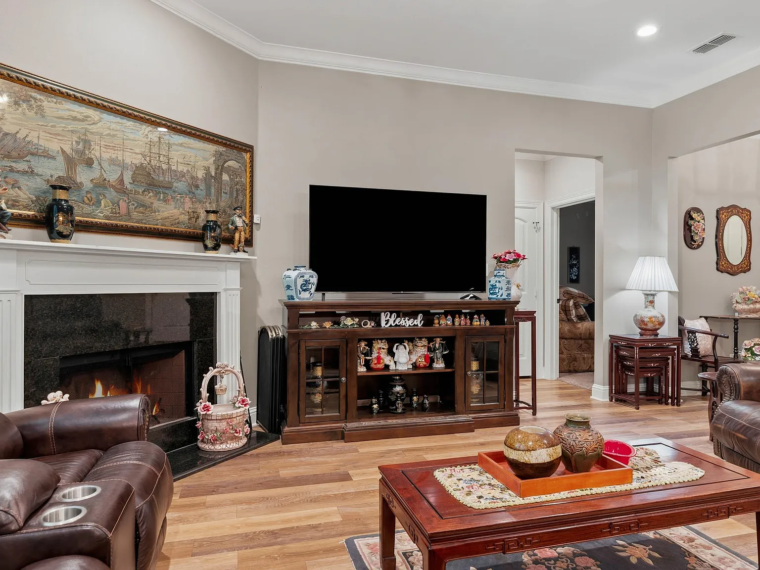 3 bed, 2.0 bath, 2020 sqft, $2,500 — Photo 4
