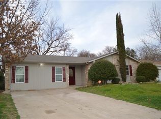 1405 Harvest Hill Ln, Arlington, TX 76014