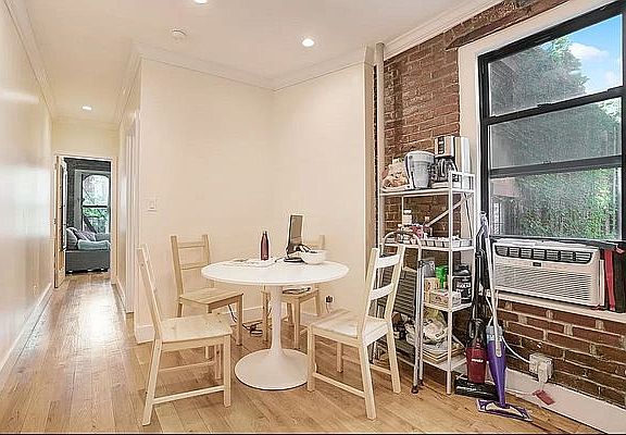 4th image of 128 Mac Dougal St #2A