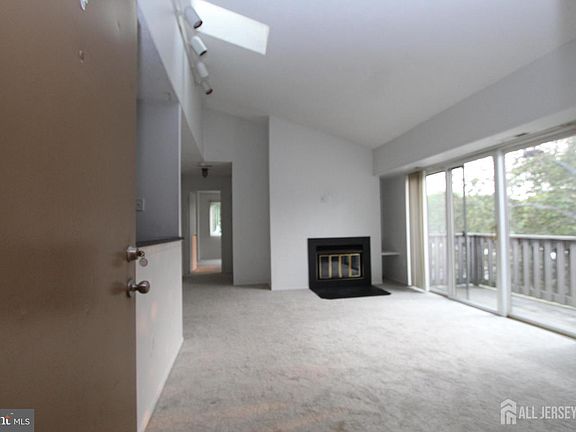 5th image of 2114 Aspen Dr