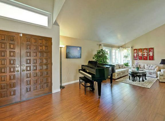 3rd image of 3005 Lucas Ct