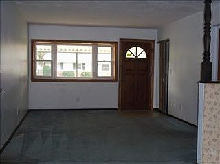 3rd image of 350 Buttercup Ave