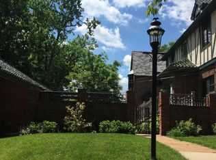 701 S Meramec Ave, Saint Louis, MO 63105