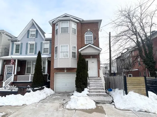 288 Clerk Street image 1 of 40