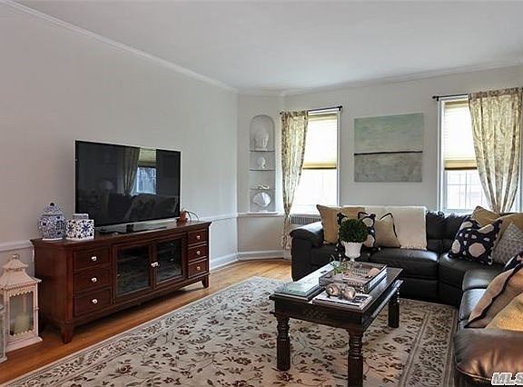 3rd image of 119 2nd St APT H2