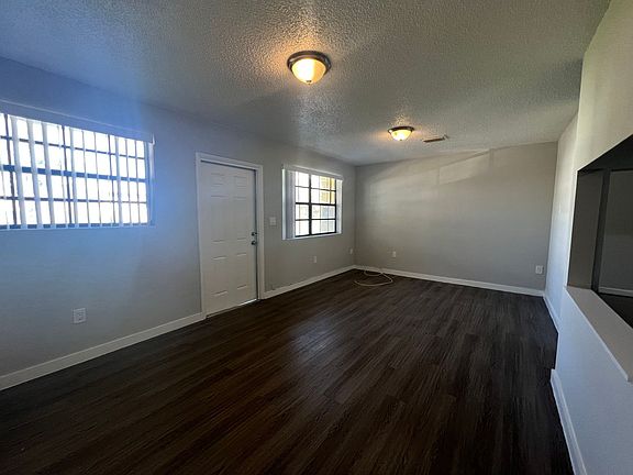 2nd image of 2237 Taylor St APT 3B