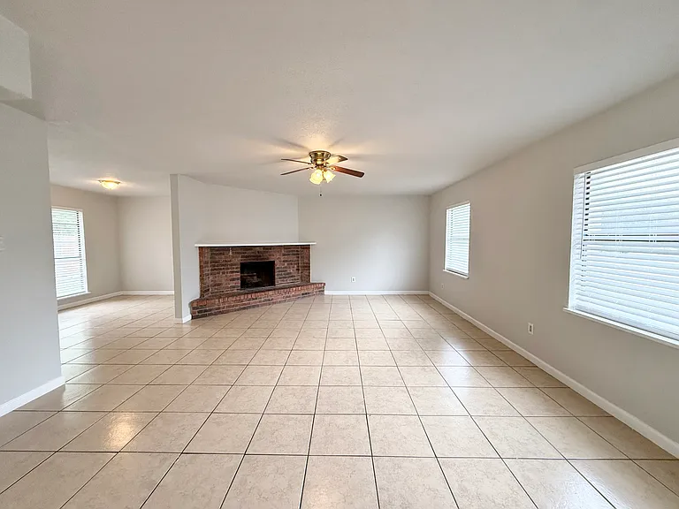 4125 Blue Flag Ln — Photo 8
