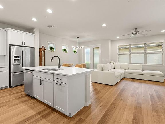 3rd image of 7179 SPRING PARK DRIVE