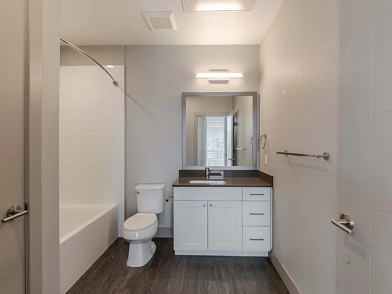 Encore Evans Station Apartments — Photo 37