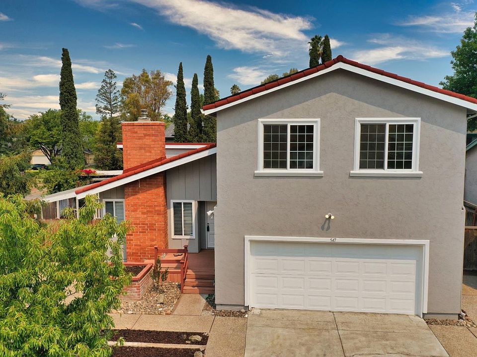 1st image of 547 Weybridge Dr
