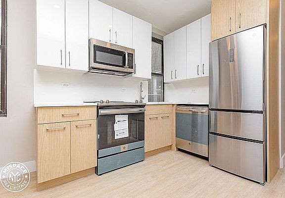 3rd image of 319 Malcolm X Blvd #E3