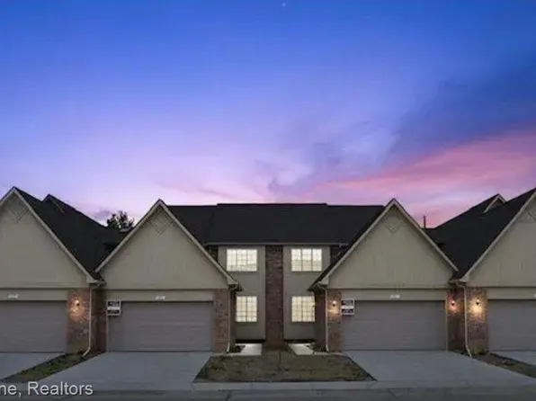 46706 Emerald Creek Dr, Shelby Township, MI 48315