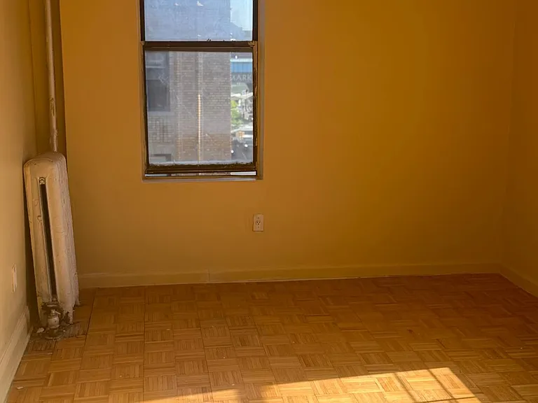 700 W 176th St #5E — Photo 12