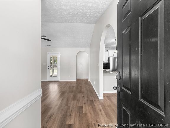 5th image of 135 Sierra Ct