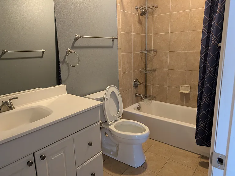 Main level full bathroom