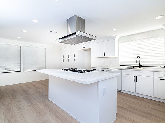 5th image of 11859 S Carson Way