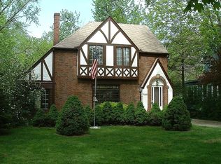 1764 Edgefield Rd, Lyndhurst, OH 44124