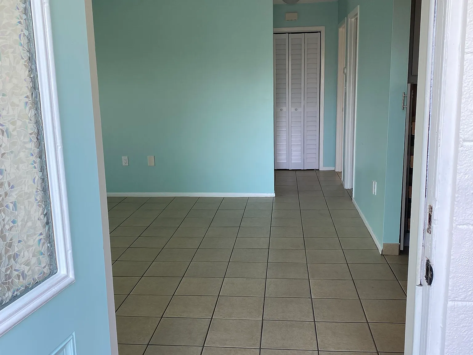 2 bed, 925 sqft, $2,000 — Photo 4