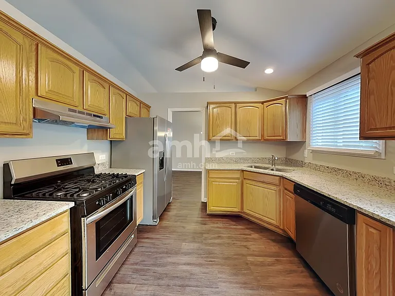 3612 Fawn Ln — Photo 5