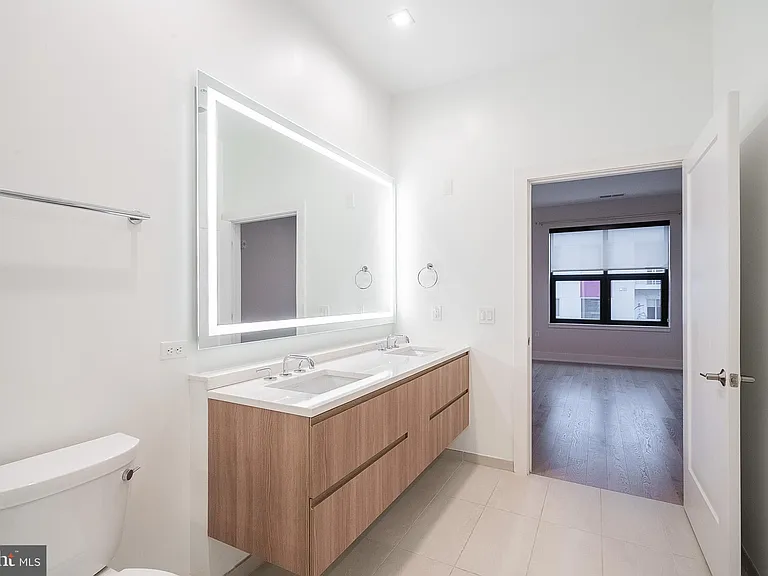 701 Swann Ave #503 — Photo 31