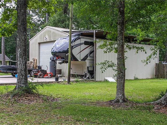 3rd image of 1166 Willow Dr