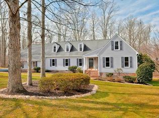 1300 Lauren Cir, Midlothian, VA 23114