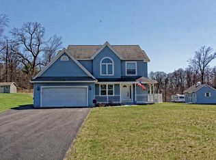 10 Andrew Ct, Troy, NY 12182