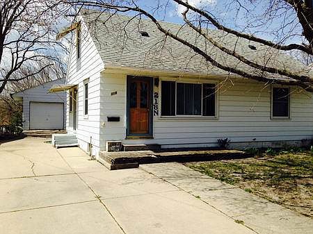 2nd image of 218 N Washington Ave