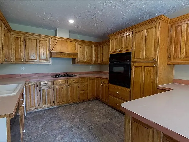 510 Crosby Blvd — Photo 6