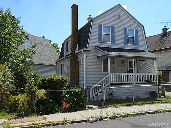 2nd image of 52 Saratoga St