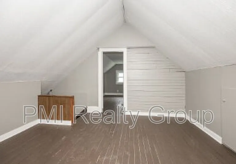 888 Evangeline Rd — Photo 25