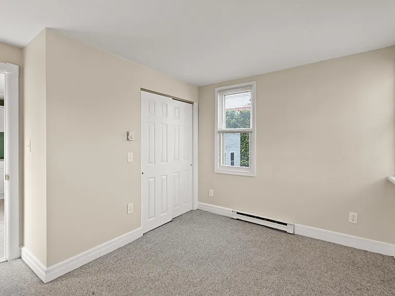 19 Western Ave — Photo 9