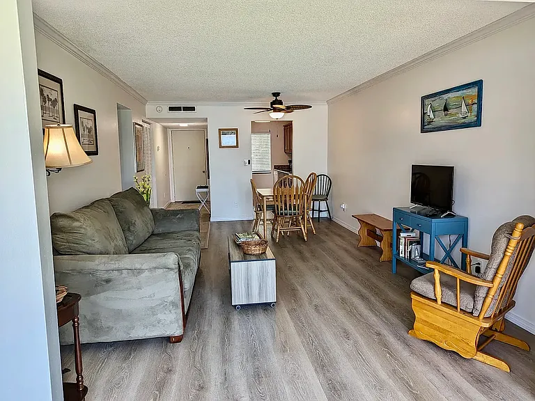 2060 Marilyn St #237-E — Photo 4