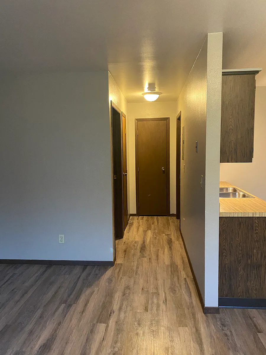 Building Photo - 603 S Center St #2