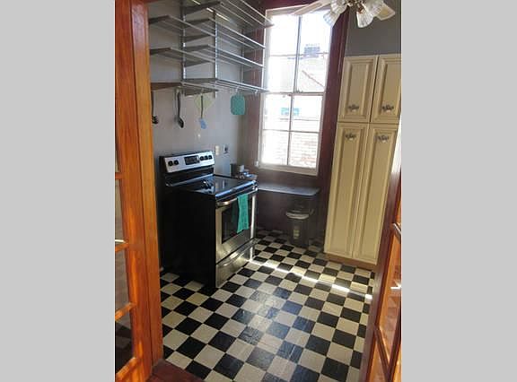 Upstairs Kitchen (in upstairs BR #1)