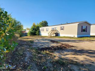 1515 50th St W, Williston, ND 58801