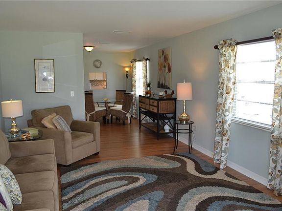 2nd image of 43 Woodland Dr