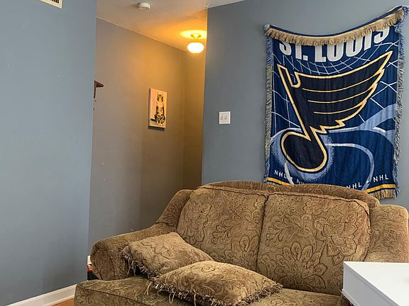 3rd image of 5233 Sutherland Ave #2F