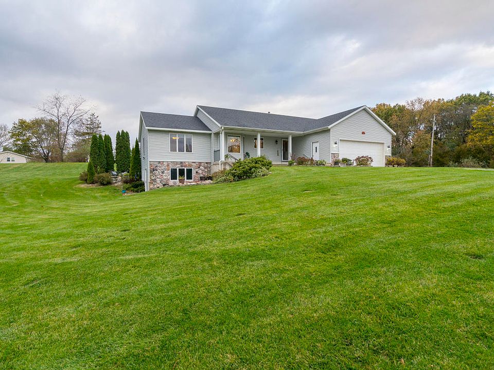 1st image of 557 Arhana Crest Dr