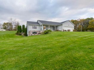 557 Arhana Crest Dr, Middleville, MI 49333