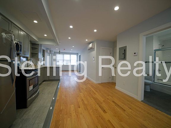 5th image of 2313 32nd St