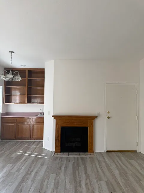 2 bed, 750 sqft, $2,290 — Photo 3